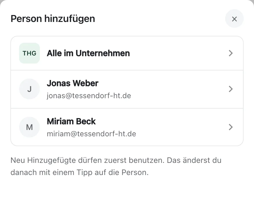 Das Blatt „Person hinzufügen“ mit den Personen der Firma